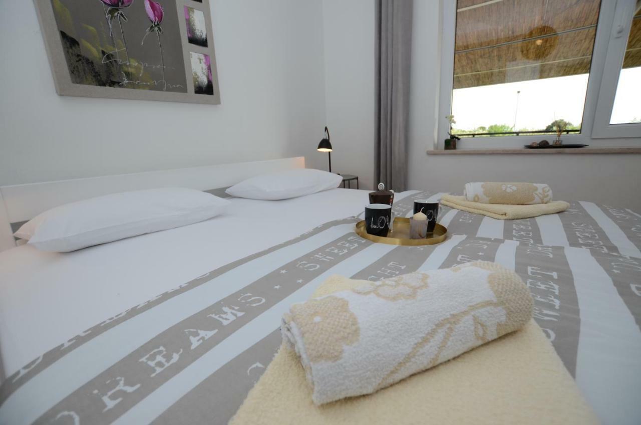 "Andrija" Apartmen'S Banjole Exteriör bild